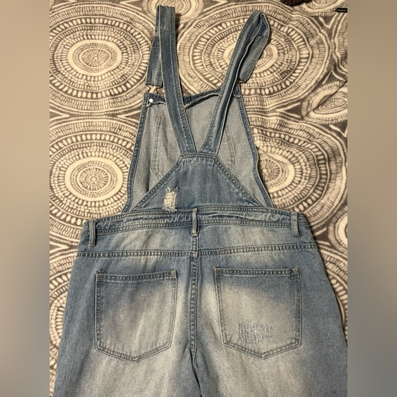 Overall Jean Distressed - Picture 3 of 4